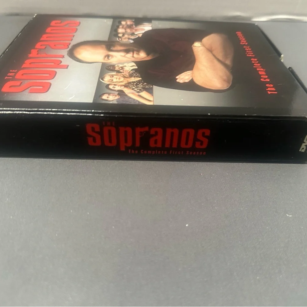 The Sopranos - The Complete First Season (DVD, 2000, 4-Disc Set, DVD Collection) - Picture 8 of 11